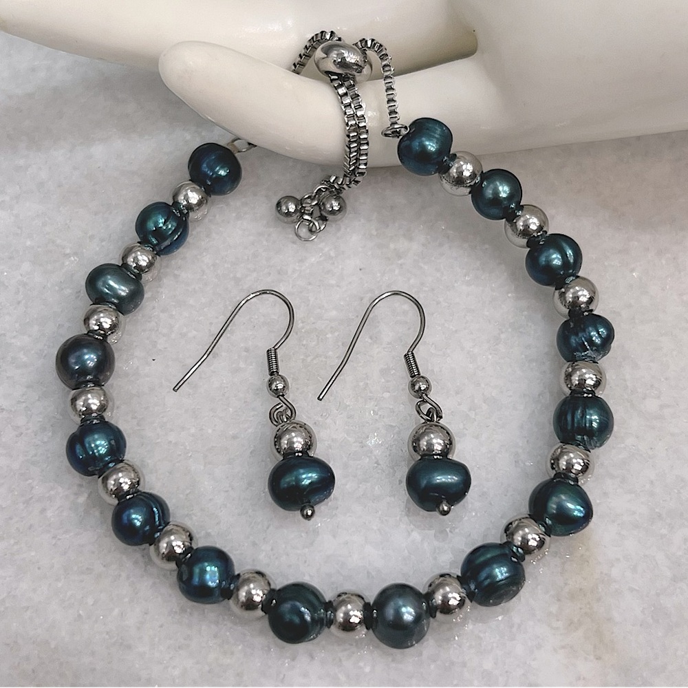 Freshwater Peacock Pearl Silver BOLO Bracelet and Drop Earrings